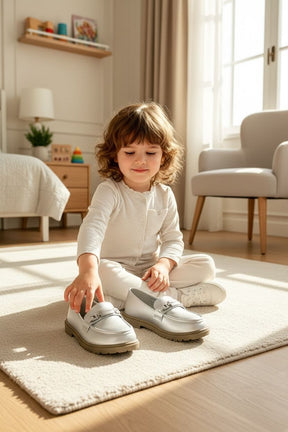 NEW ,  KIDS SHOES SIZE FROM 25 TO 36 K15