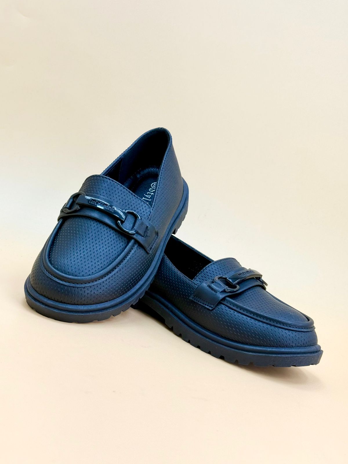 NEW ,  KIDS SHOES SIZE FROM 25 TO 36 K28