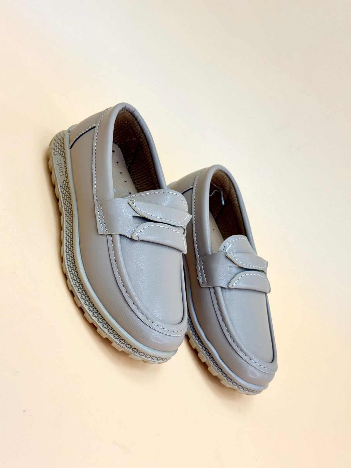 NEW ,  KIDS SHOES SIZE FROM 26 TO 30 K27