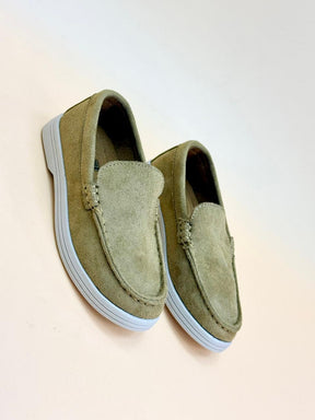 NEW ,  KIDS SHOES SIZE FROM 25 TO 41 K10
