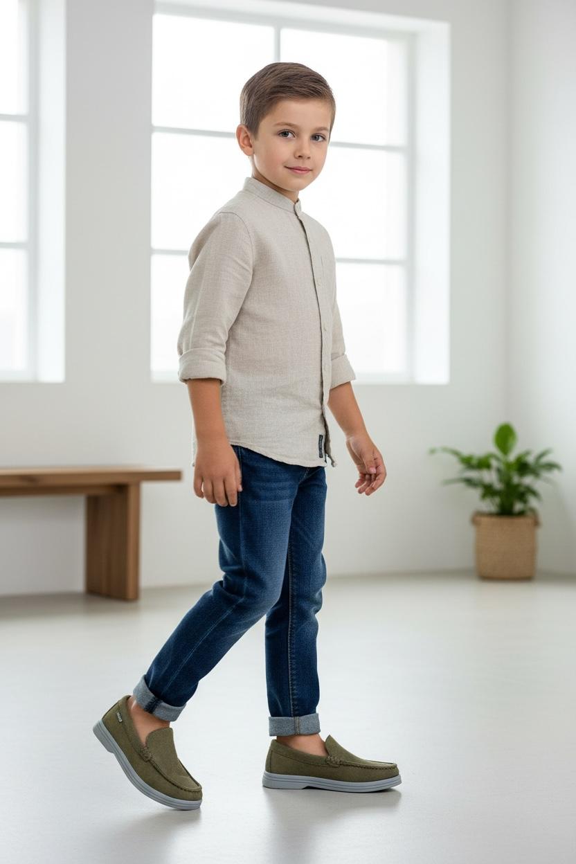 NEW ,  KIDS SHOES SIZE FROM 25 TO 41 K10