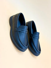 NEW ,  KIDS SHOES SIZE FROM 24 TO 29 K11