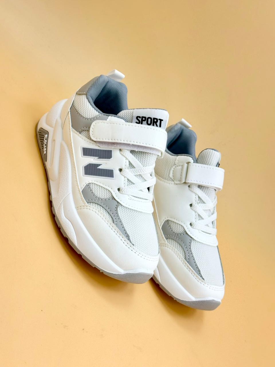 NEW ,  KIDS SHOES SIZE FROM 25 TO 36 K17