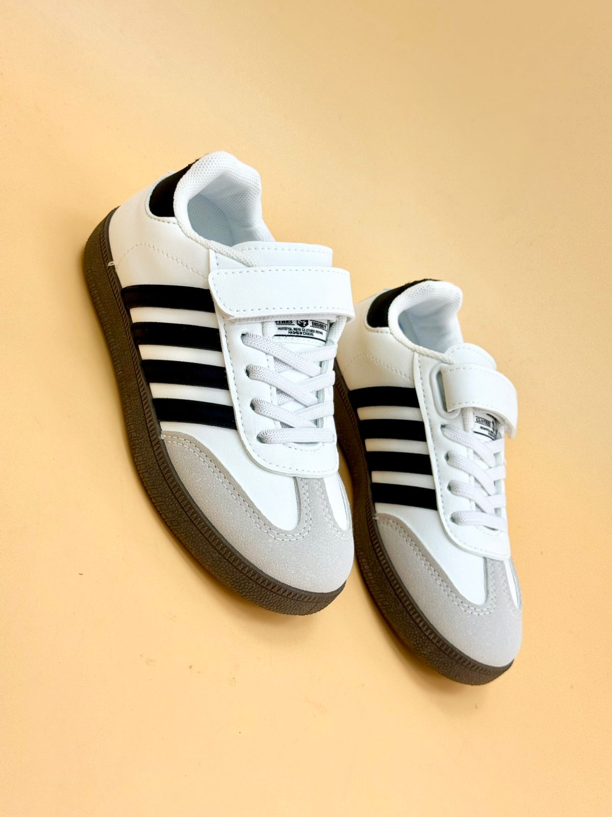 NEW ,  KIDS SHOES SIZE FROM 31 TO 36 K12