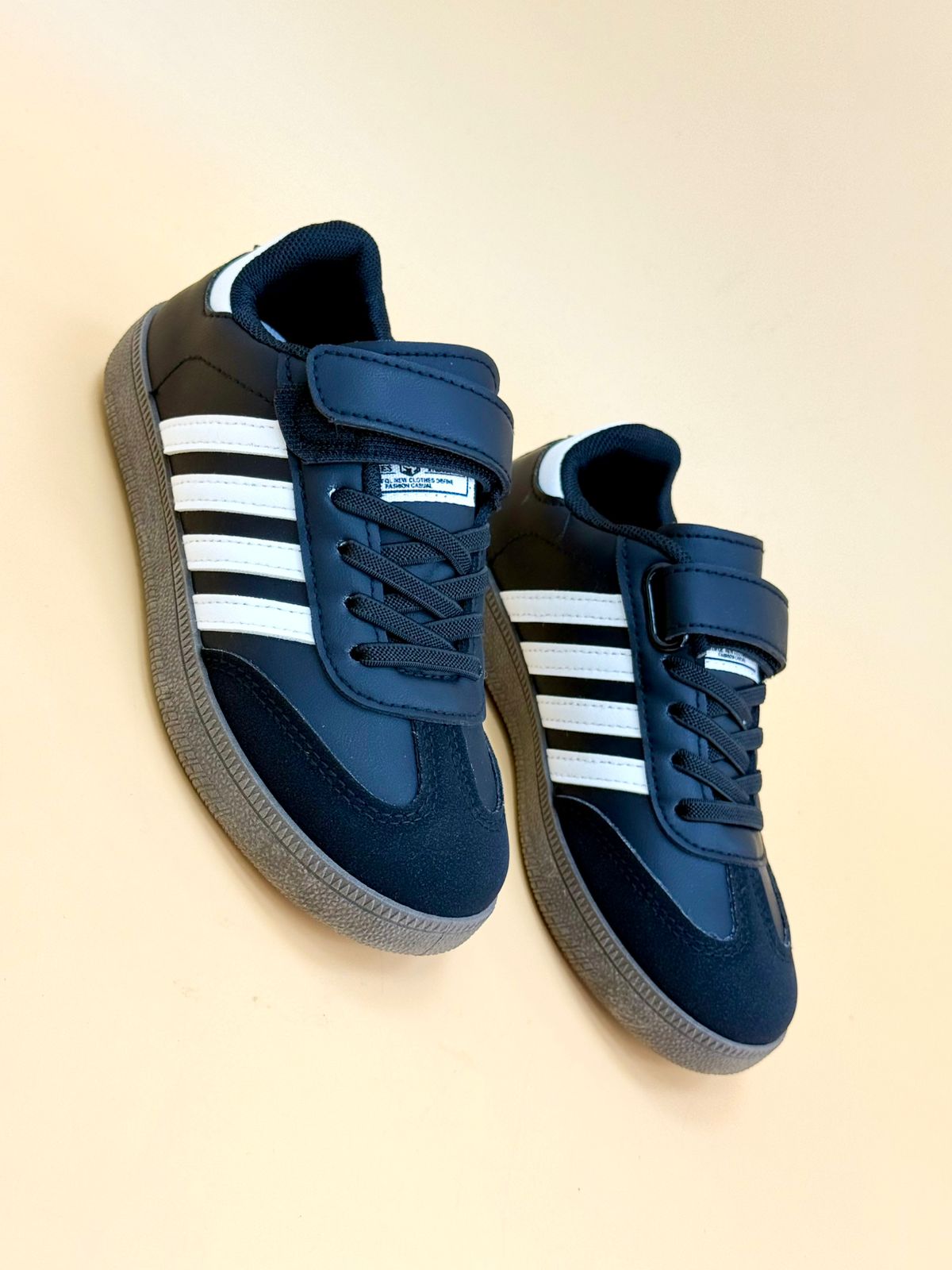 NEW ,  KIDS SHOES SIZE FROM 31 TO 36 K12