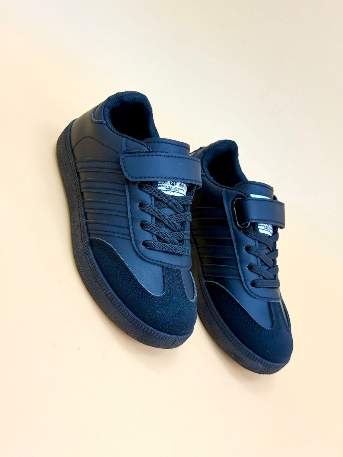 NEW ,  KIDS SHOES SIZE FROM 31 TO 36 K12