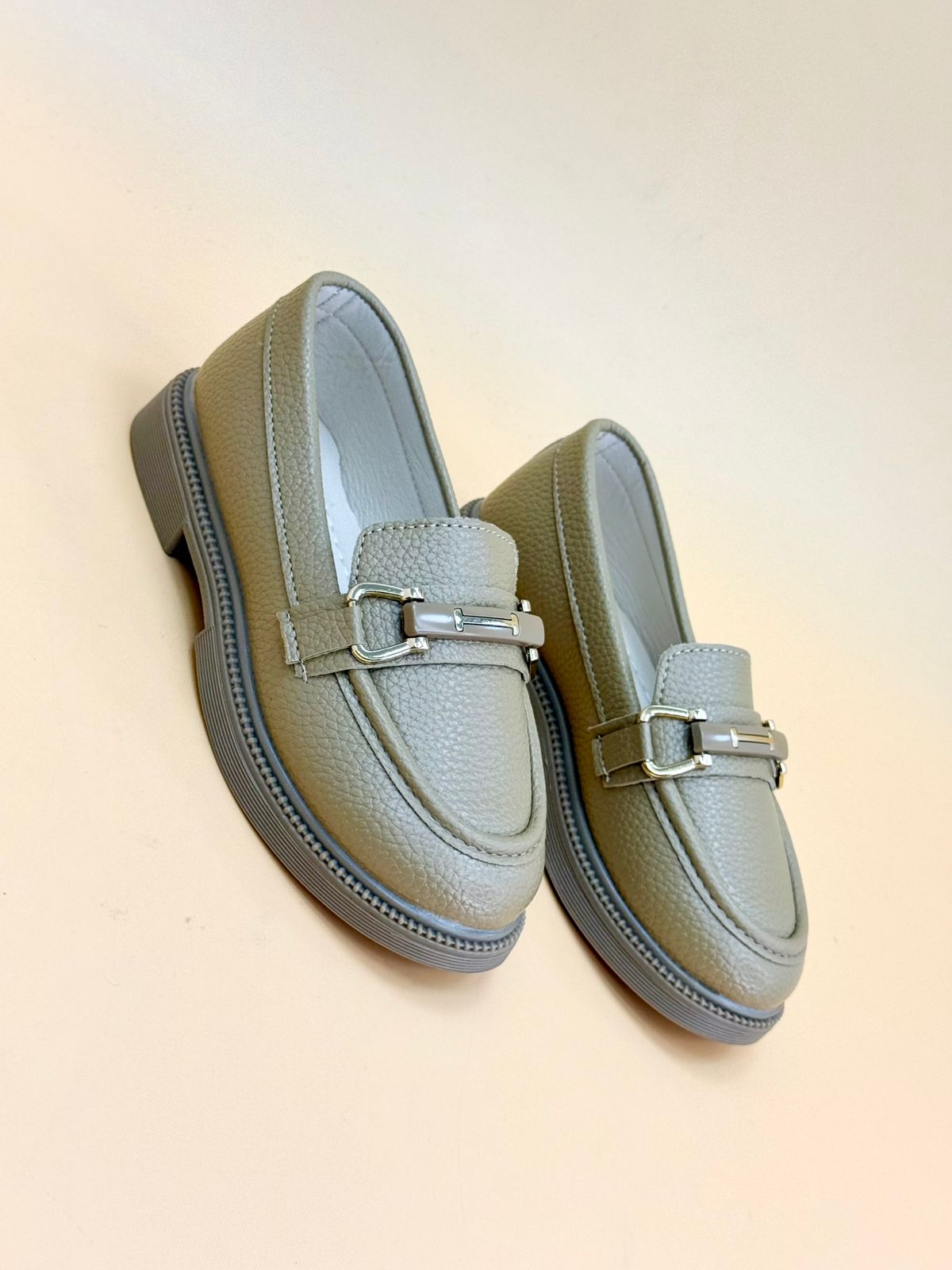 NEW ,  KIDS SHOES SIZE FROM 25 TO 30 K5