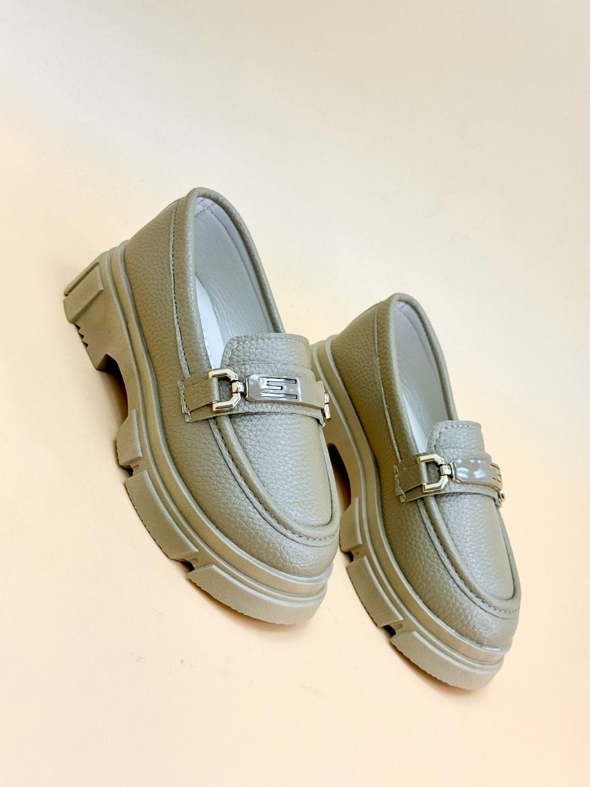 NEW ,  KIDS SHOES SIZE FROM 25 TO 30 K7