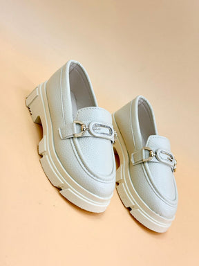 NEW ,  KIDS SHOES SIZE FROM 31 TO 36 K8