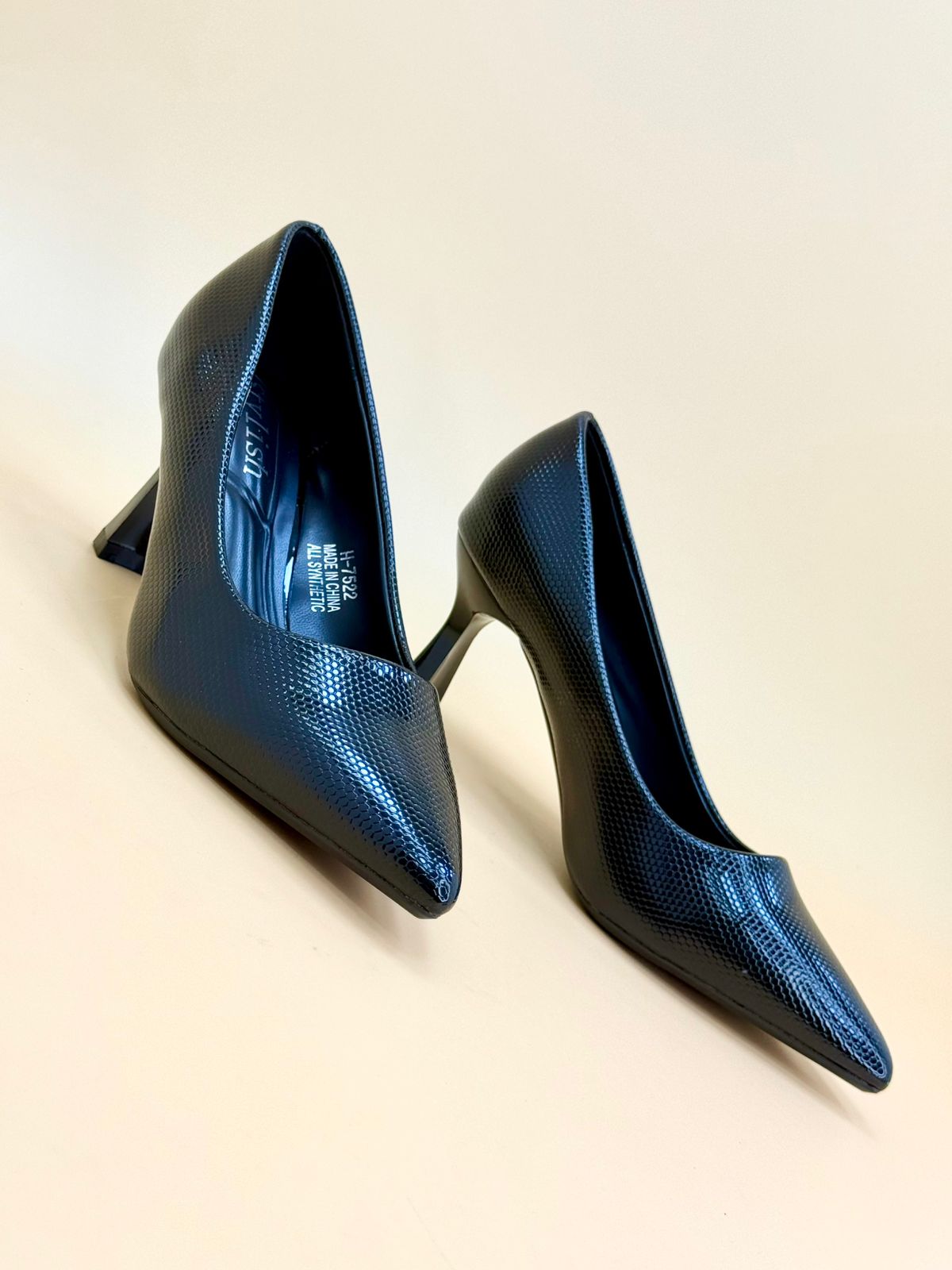 WOMEN SHOES HEELS W907