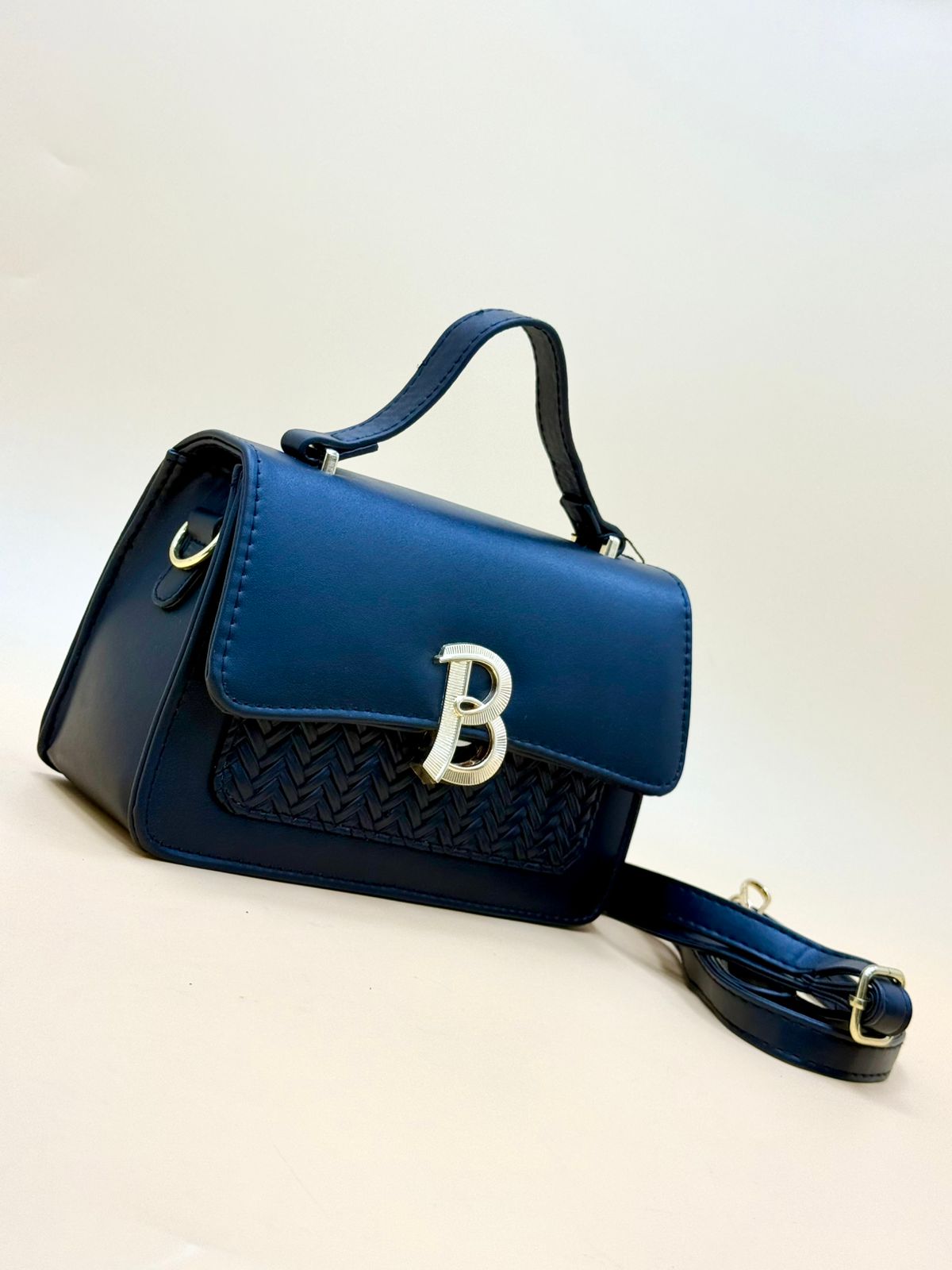 NEW 2026 , WOMEN HANDBAGS B83