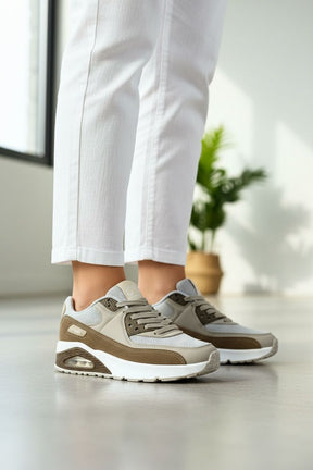 NEW , WOMEN SHOES W931