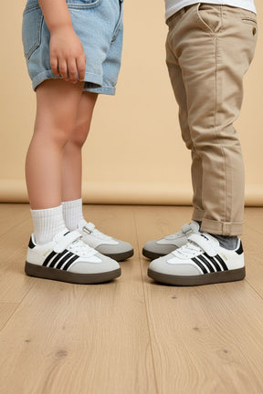 NEW ,  KIDS SHOES SIZE FROM 26 TO 37 K34