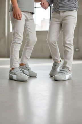 NEW ,  KIDS SHOES SIZE FROM 30 TO 35 K117