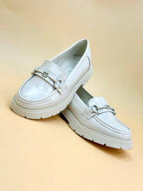 NEW ,  KIDS SHOES SIZE FROM 28 TO 35 K119