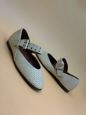 NEW ,  KIDS SHOES SIZE FROM 30 TO 35 K31