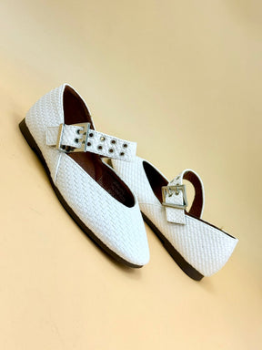 NEW ,  KIDS SHOES SIZE FROM 30 TO 35 K31