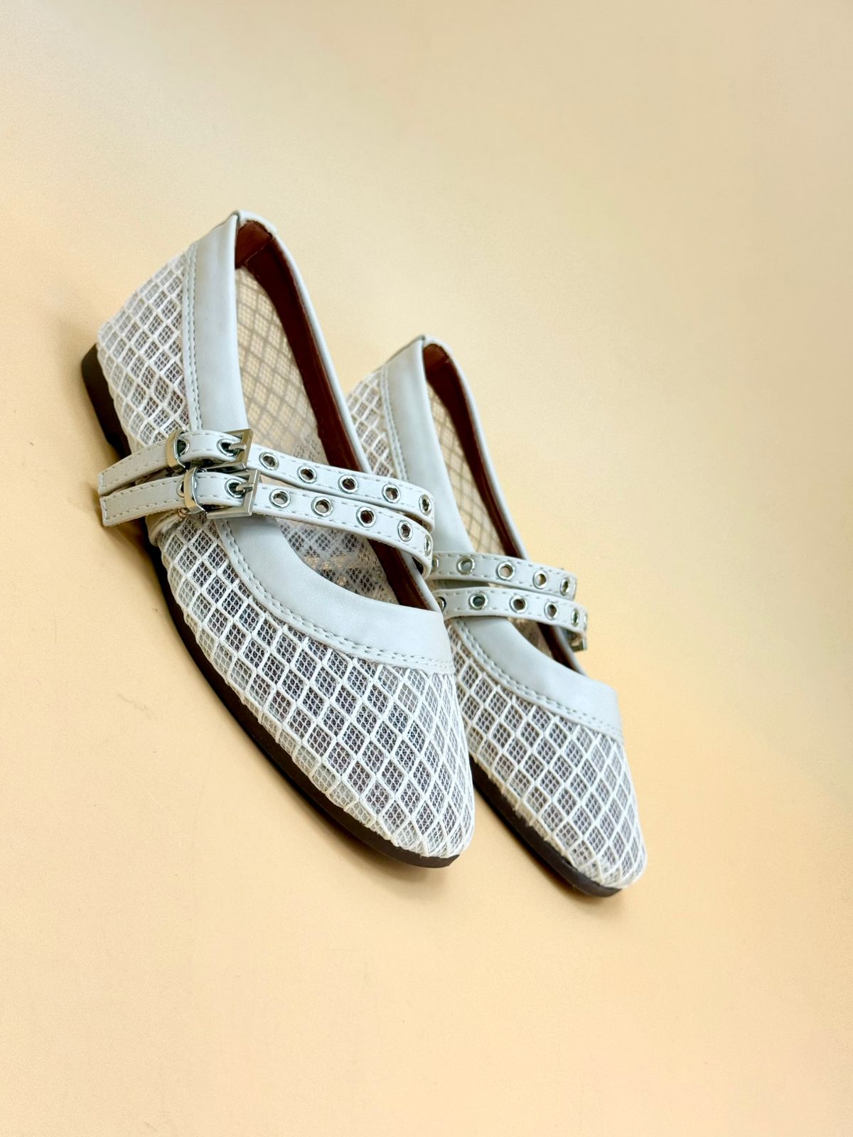 NEW ,  KIDS SHOES SIZE FROM 30 TO 35 K32