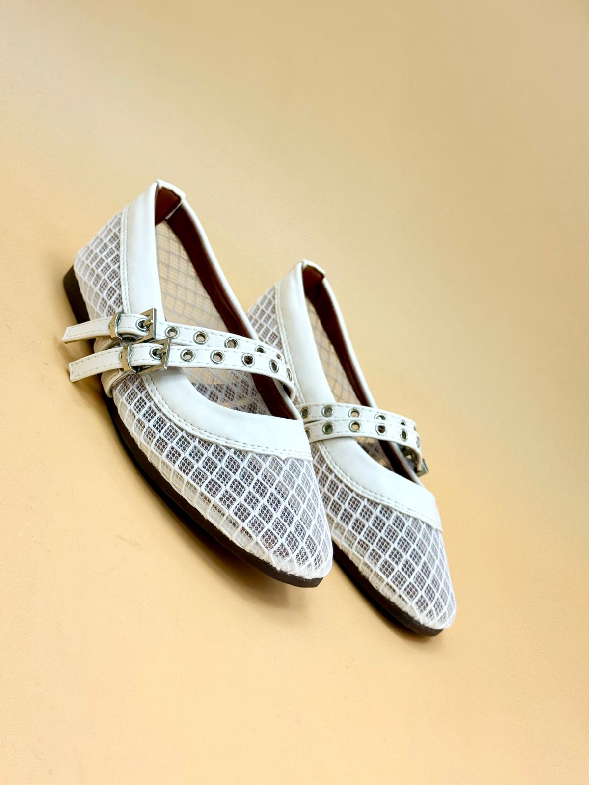 NEW ,  KIDS SHOES SIZE FROM 30 TO 35 K32