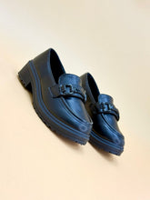 NEW ,  KIDS SHOES SIZE FROM 26 TO 35 K51