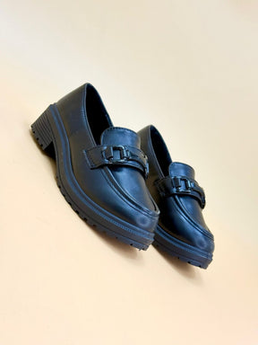 NEW ,  KIDS SHOES SIZE FROM 26 TO 35 K51