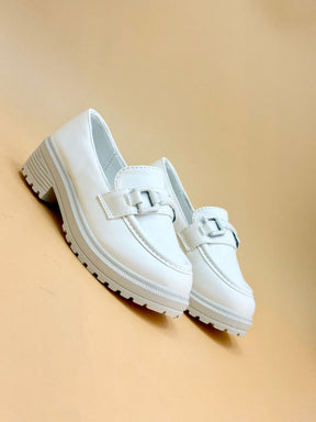 NEW ,  KIDS SHOES SIZE FROM 26 TO 35 K51