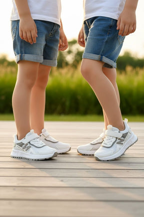 NEW ,  KIDS SHOES SIZE FROM 26 TO 37 K109