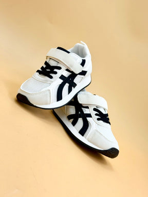 NEW ,  KIDS SHOES SIZE FROM 25 TO 36 K39