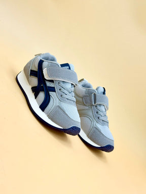 NEW ,  KIDS SHOES SIZE FROM 25 TO 36 K39