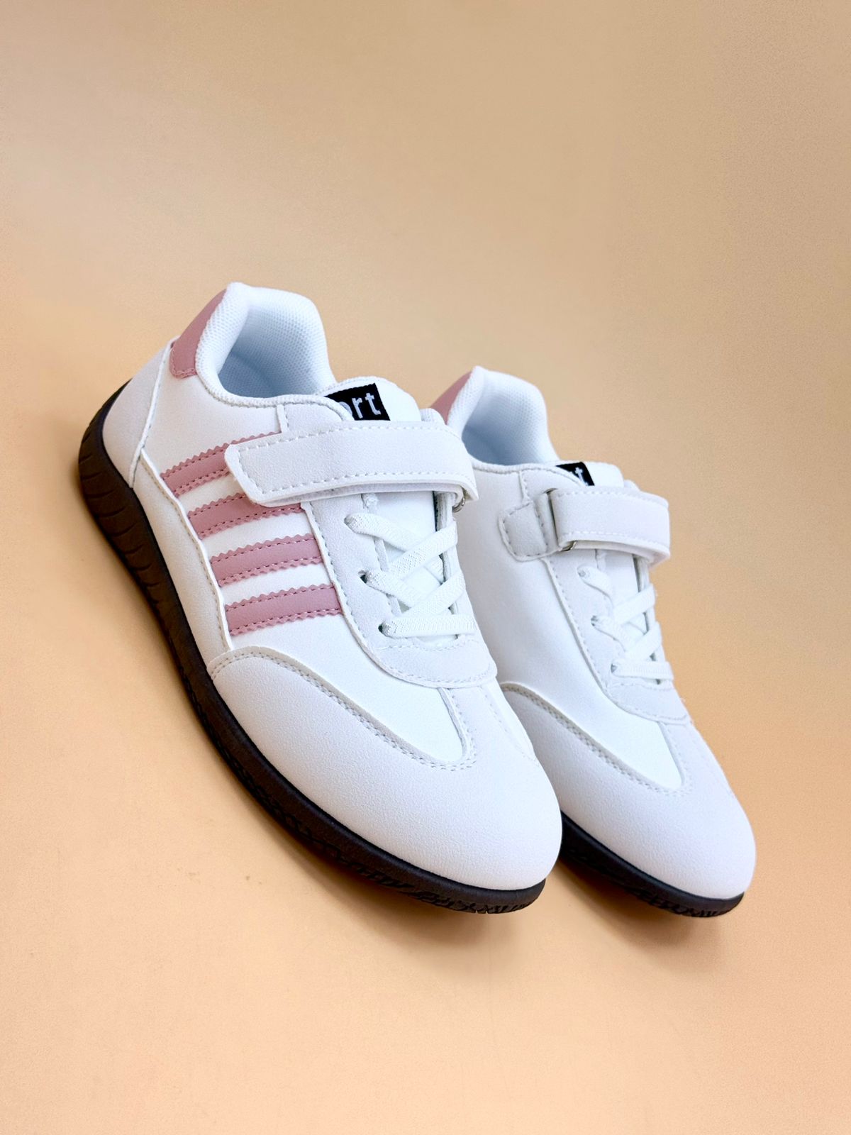NEW ,  KIDS SHOES SIZE FROM 32 TO 37 K35