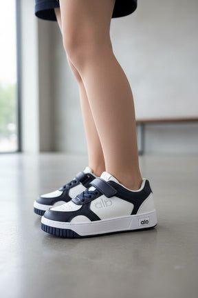 NEW ,  KIDS SHOES SIZE FROM 25 TO 36 K121
