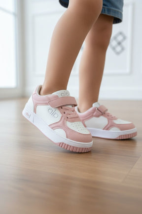 NEW ,  KIDS SHOES SIZE FROM 25 TO 36 K121