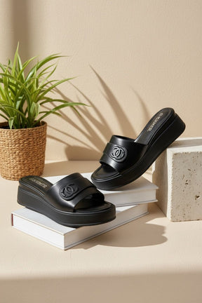 NEW ,  WOMEN SLIPPERS W958