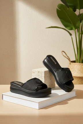 NEW ,  WOMEN SLIPPERS W959