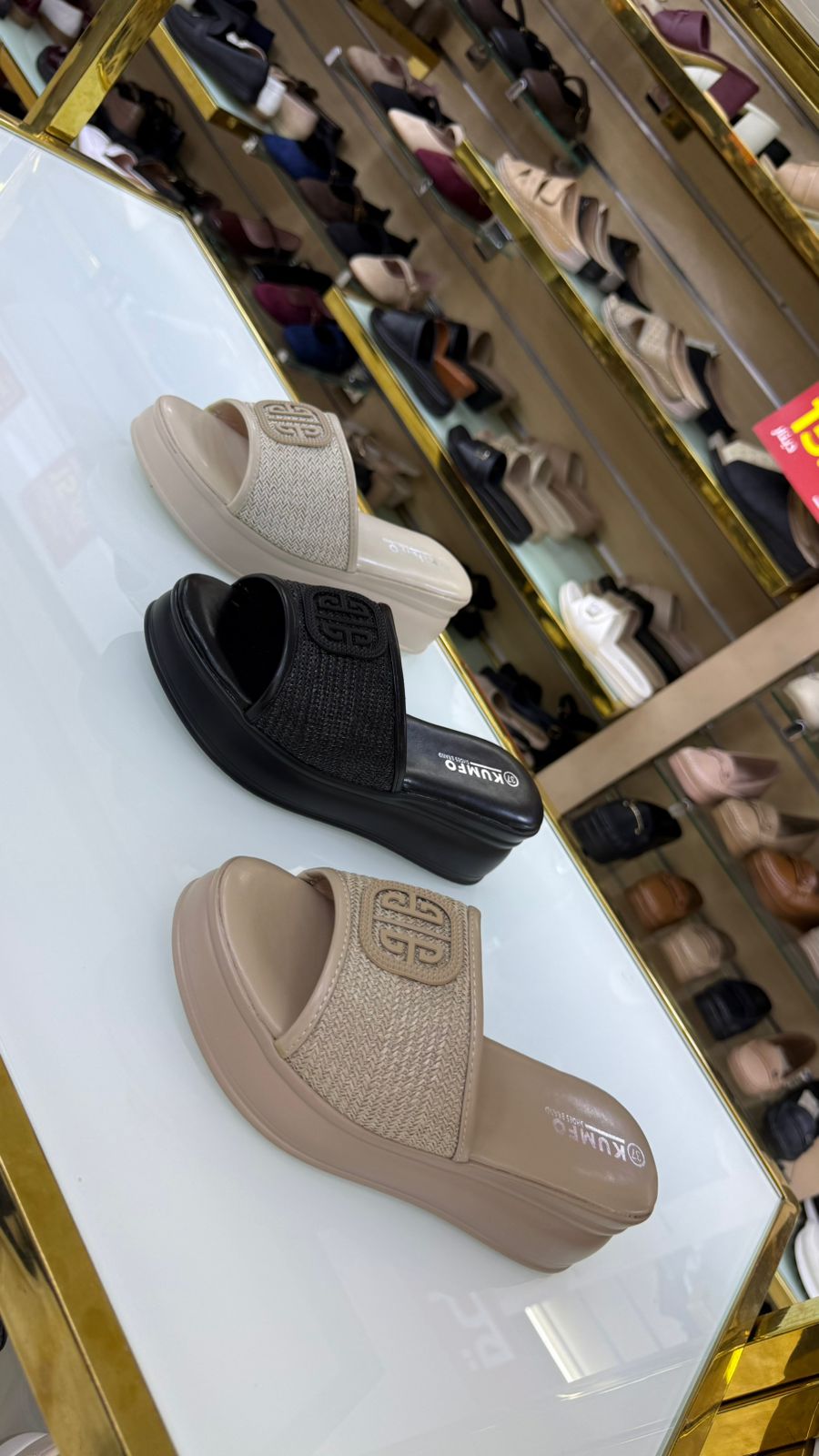 NEW ,  WOMEN SLIPPERS W959