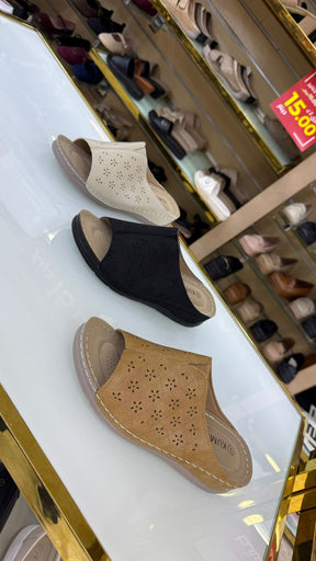 NEW ,  WOMEN SLIPPERS W966