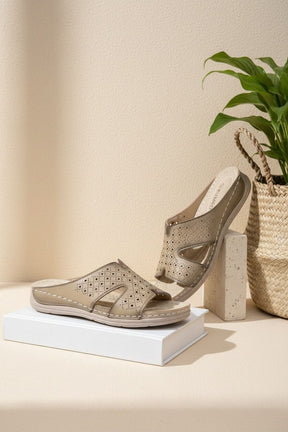 NEW ,  WOMEN SLIPPERS W967