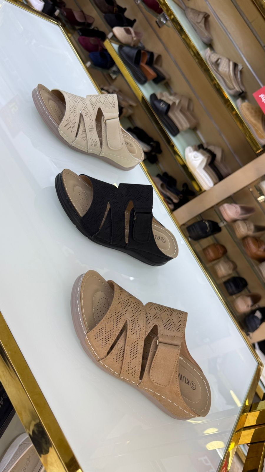 NEW ,  WOMEN SLIPPERS W965