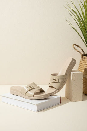 NEW ,  WOMEN SLIPPERS W957