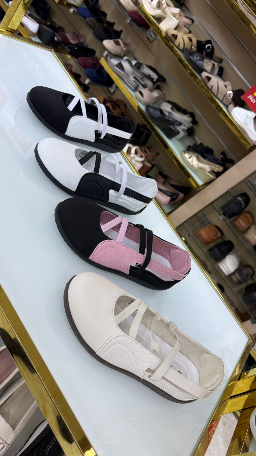 WOMEN SHOSE W720