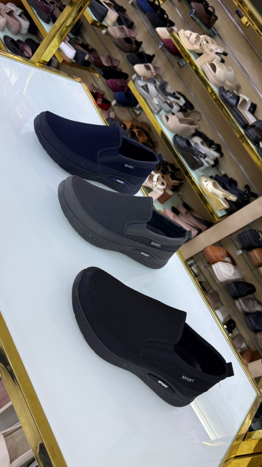 MEN SALE SIZE FROM 40 TO 45 MC7