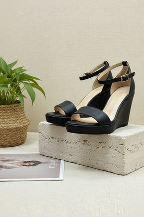 NEW ,  WOMEN SHOES HEELS W821