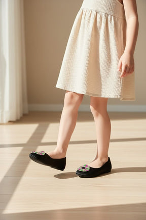NEW ,  KIDS SHOES K21 SIZE FROM 25 TO 36
