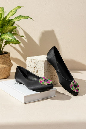NEW ,  KIDS SHOES K21 SIZE FROM 25 TO 36