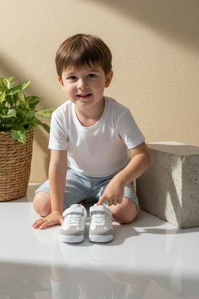 NEW ,  KIDS SHOES SIZE FROM 32 TO 37 K123
