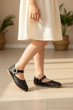 NEW ,  KIDS SHOES SIZE FROM 25 TO 30 K127