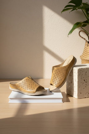 NEW ,  WOMEN SLIPPERS W926
