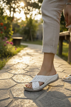 NEW ,  WOMEN SLIPPERS W928