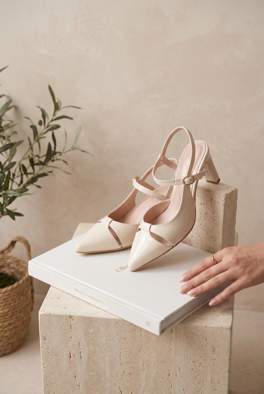NEW ,  WOMEN SHOES HEELS W71
