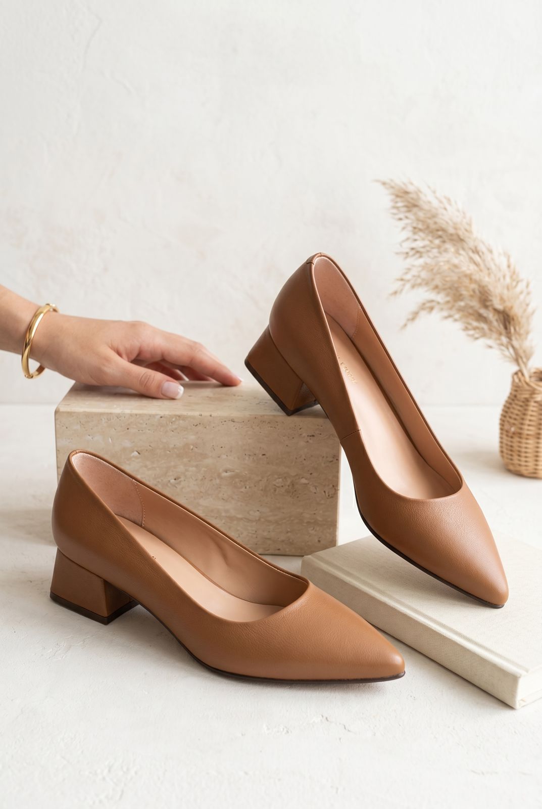 WOMEN SHOSE W698